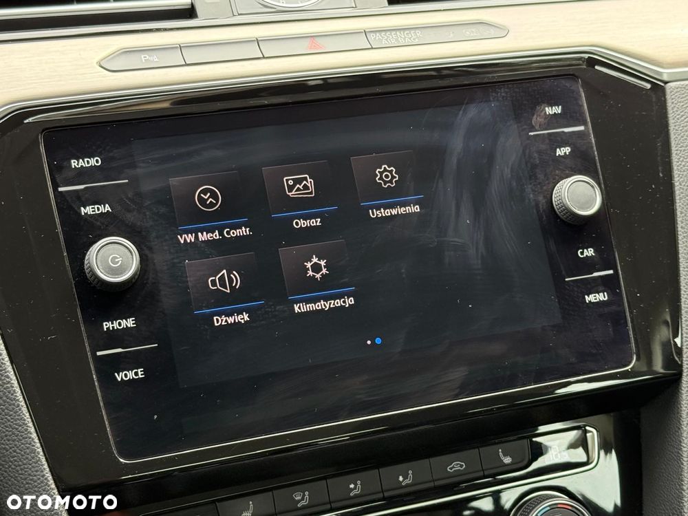 Volkswagen Passat 1.6 TDI SCR DSG - 33