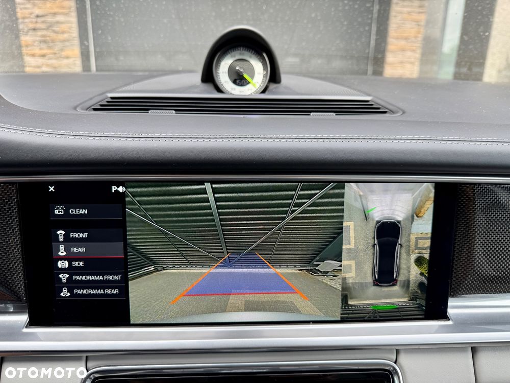 Porsche Panamera - 15