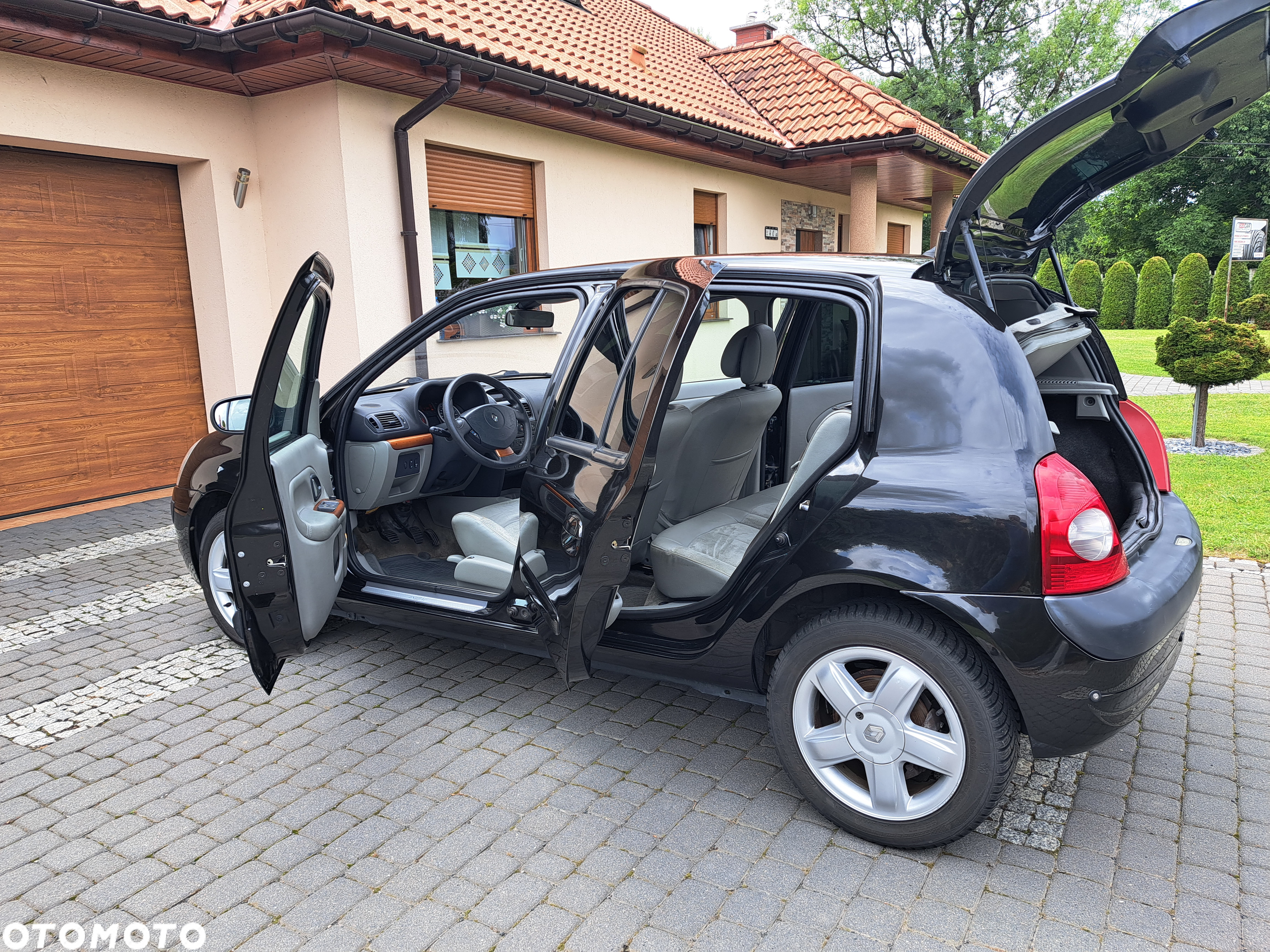 Renault Clio 1.6 16V Initiale - 29