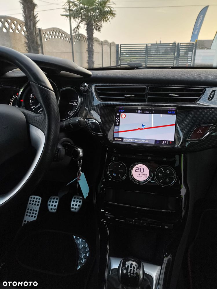 Citroën DS3 BlueHDi 120 SportChic - 18