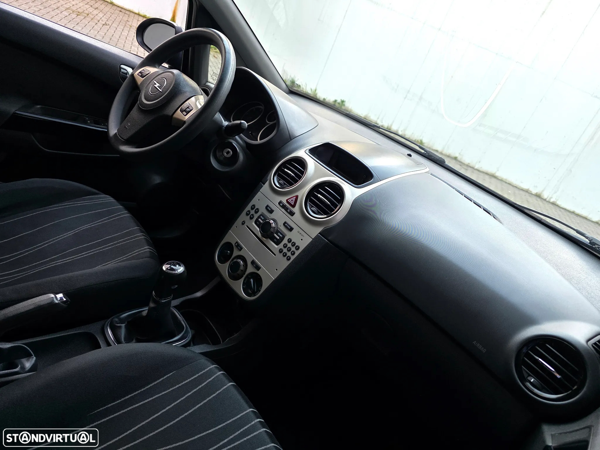 Opel Corsa 1.3 CDTi Enjoy - 40