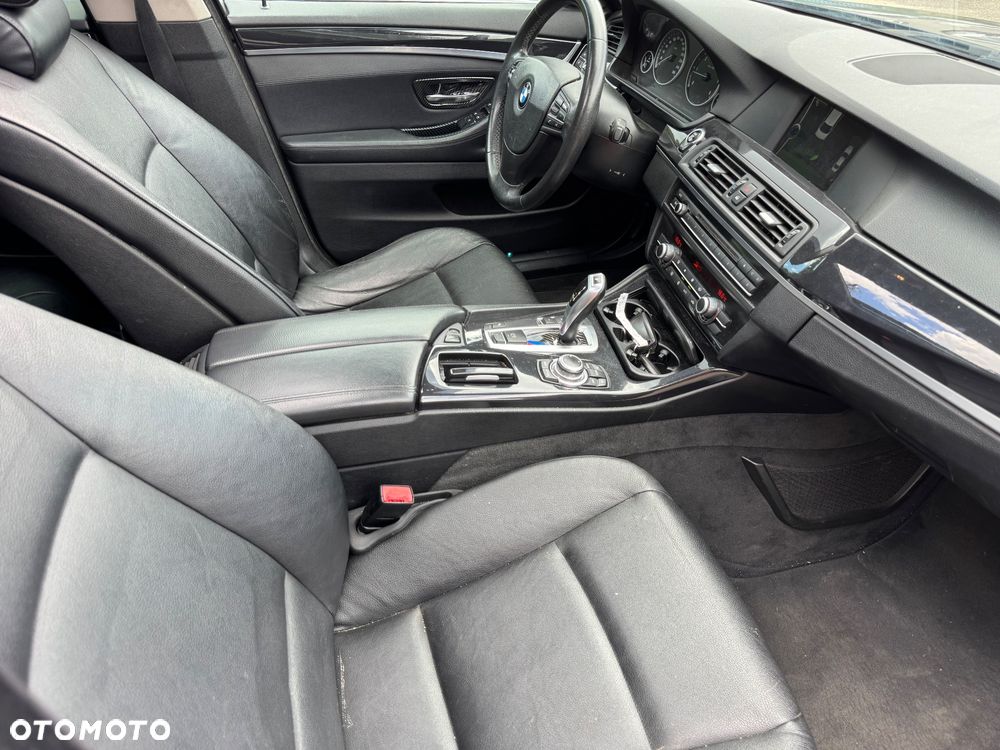 BMW Seria 5 520d Edition Fleet Sport - 13