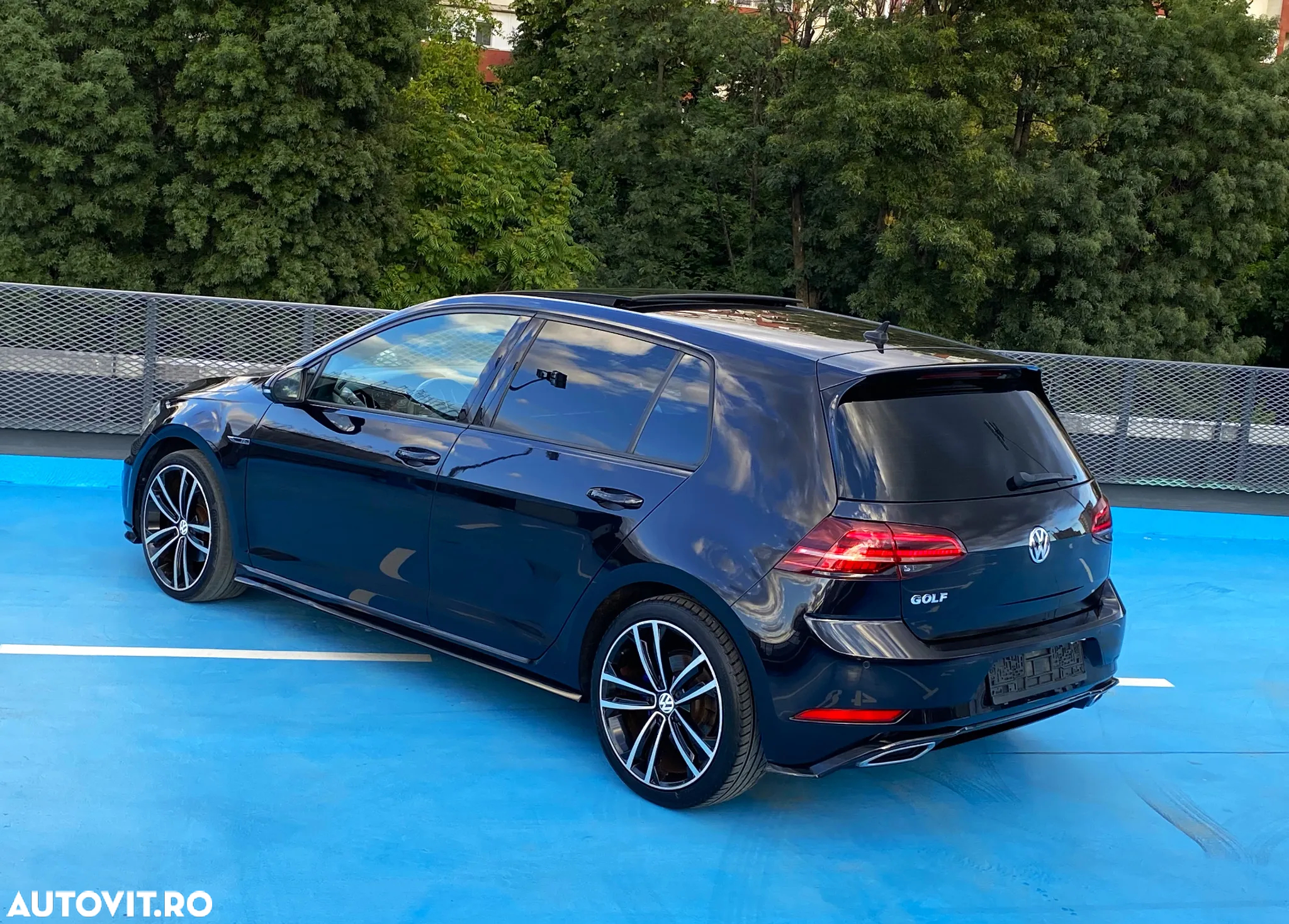 Volkswagen Golf 1.5 eTSI OPF DSG R-Line - 8