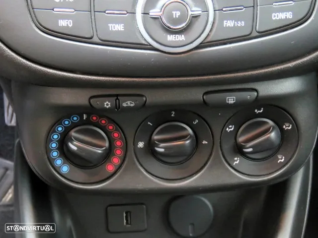 Opel Corsa 1.2 120 Anos - 16