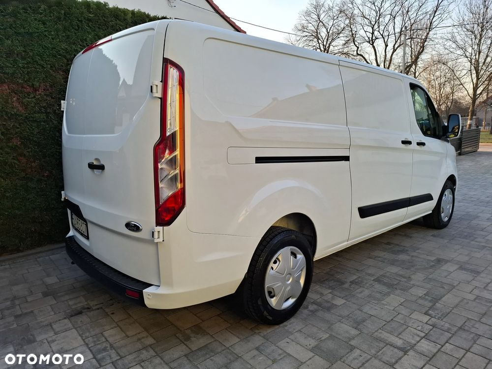 Ford TRANSIT CUSTOM - 4