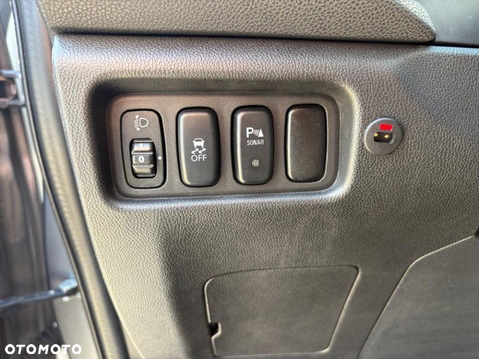 Mitsubishi ASX - 16