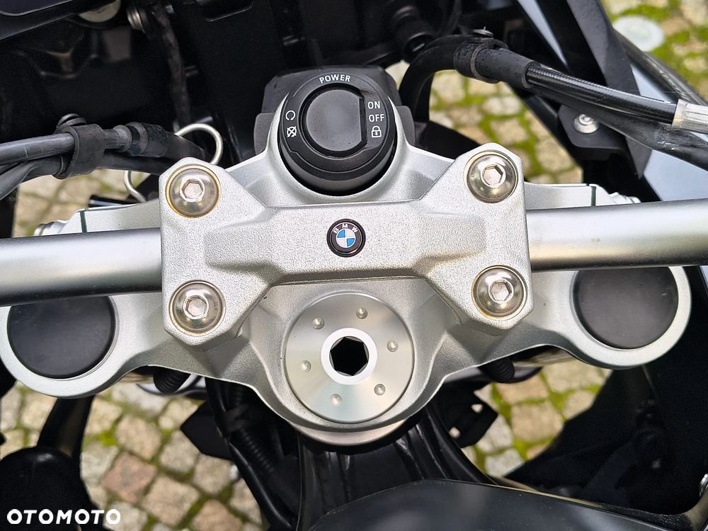 BMW F - 10