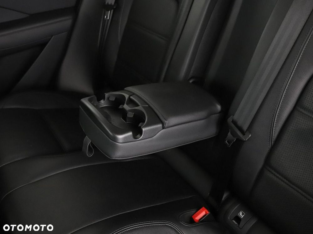 Jaguar E-Pace P200 AWD S - 41