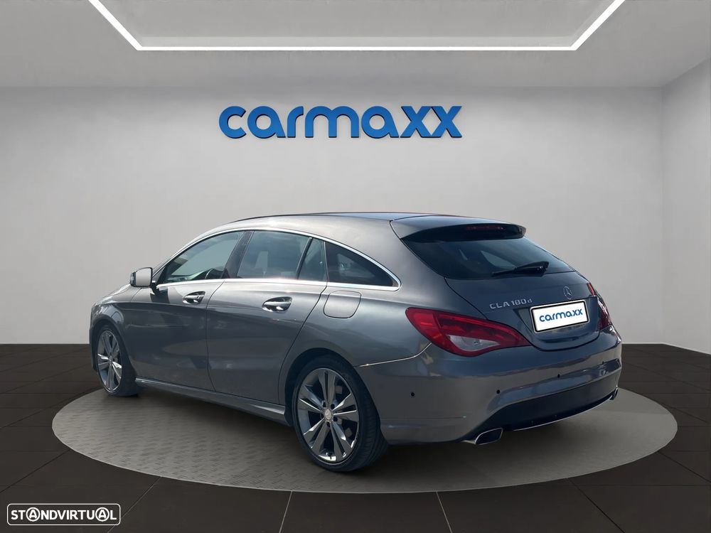 Mercedes-Benz CLA 180 d Shooting Brake - 4