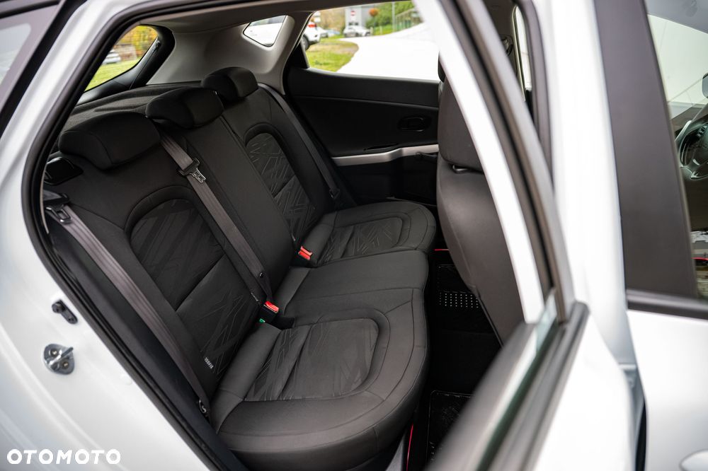 Kia Ceed - 25