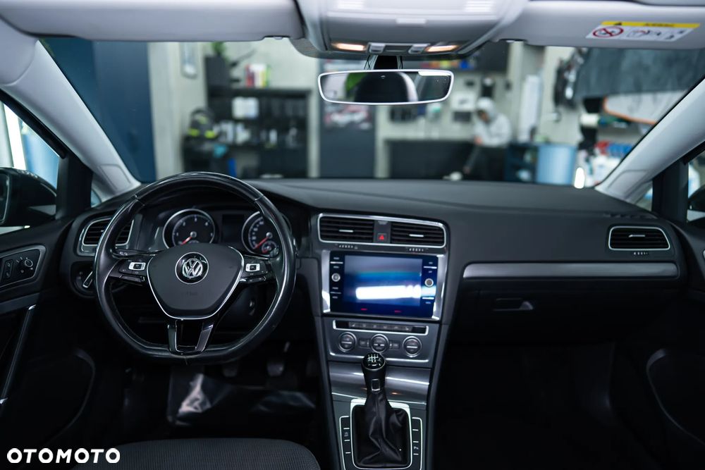 Volkswagen Golf 1.6 TDI SCR Comfortline - 19