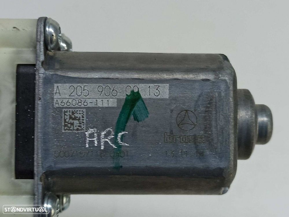 MOTOR ELEVADOR FRENTE ESQUERDO MERCEDES CLASE C (W205) LIM. C 200 CGI (205.042) - 4