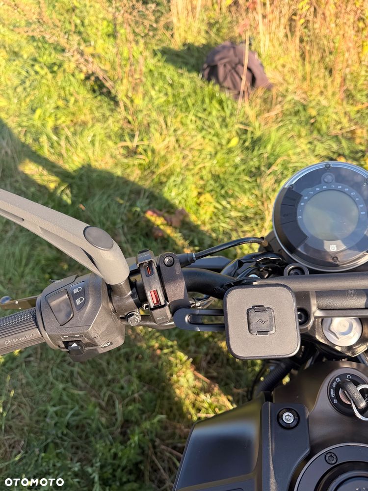Husqvarna Svartpilen - 16