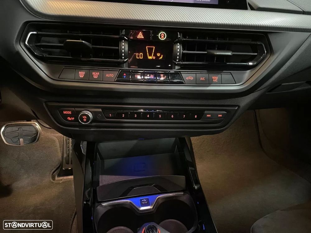 BMW 116 d Pack Desportivo M Auto - 15