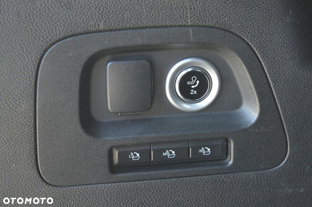 Ford S-Max - 7