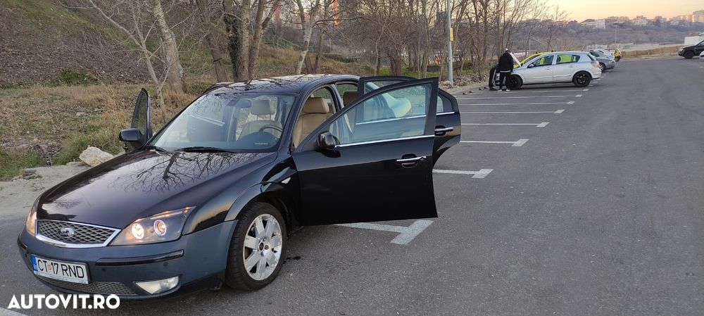 Ford Mondeo 2.0TDCi Aut. Ghia - 14