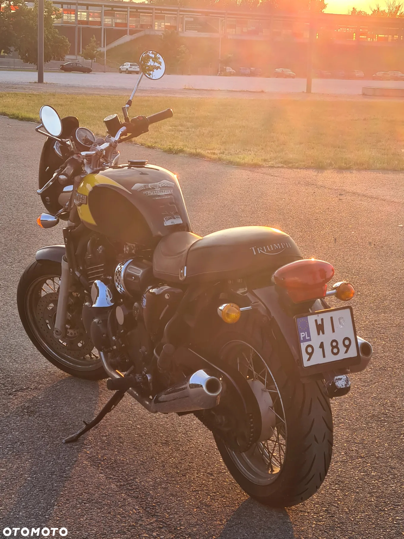 Triumph Thunderbird - 4
