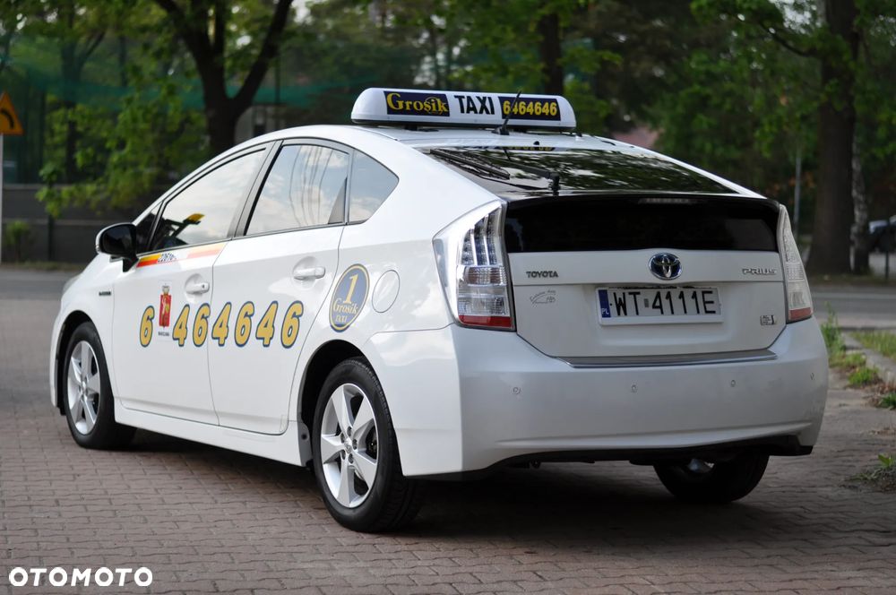 Toyota Prius 1.8 HSD Life - 12