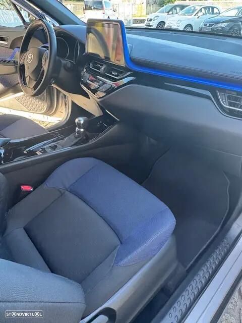 Toyota C-HR - 10