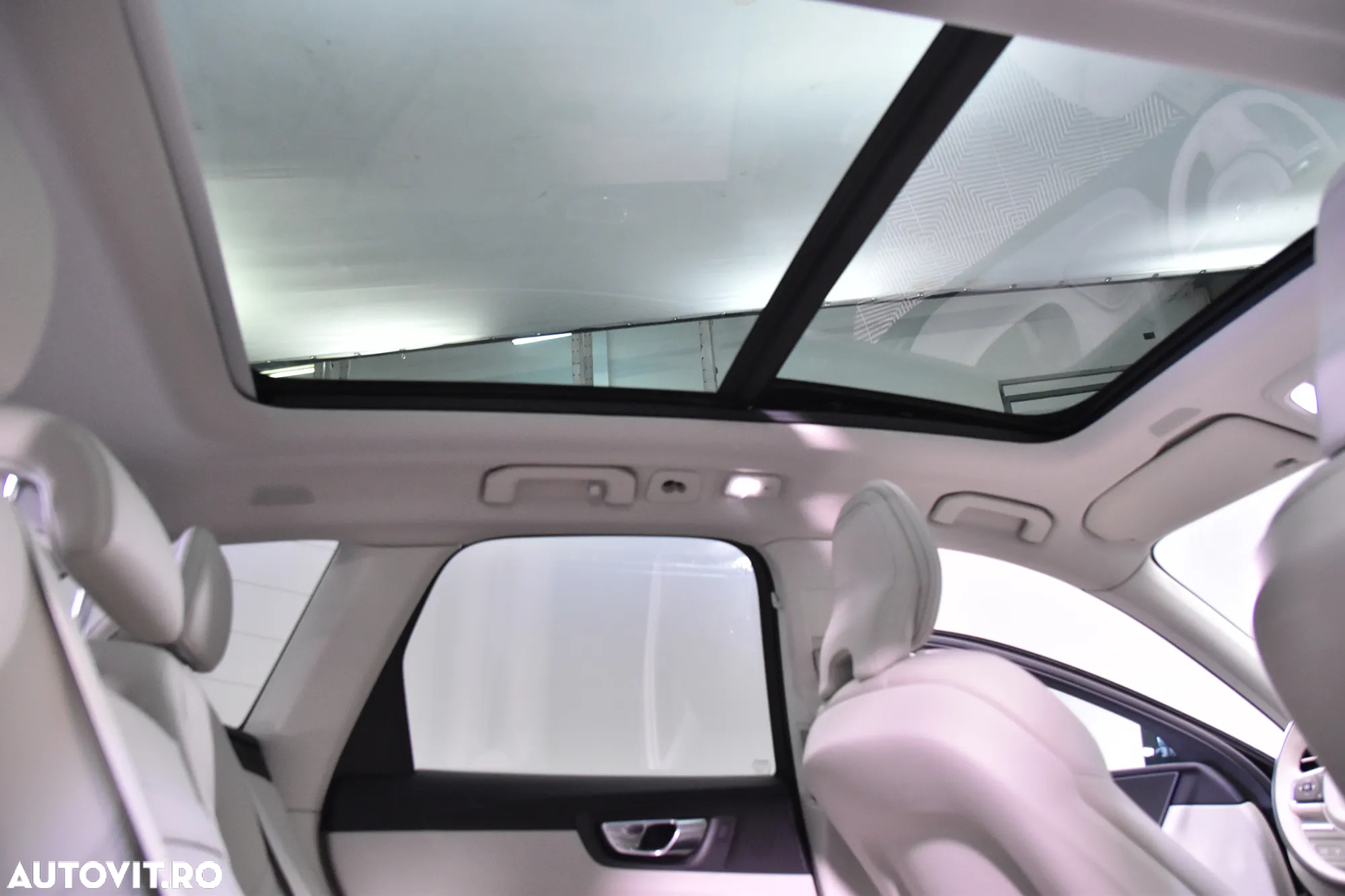 Volvo XC 60 T8 AWD Recharge Geartronic Inscription Expression - 22