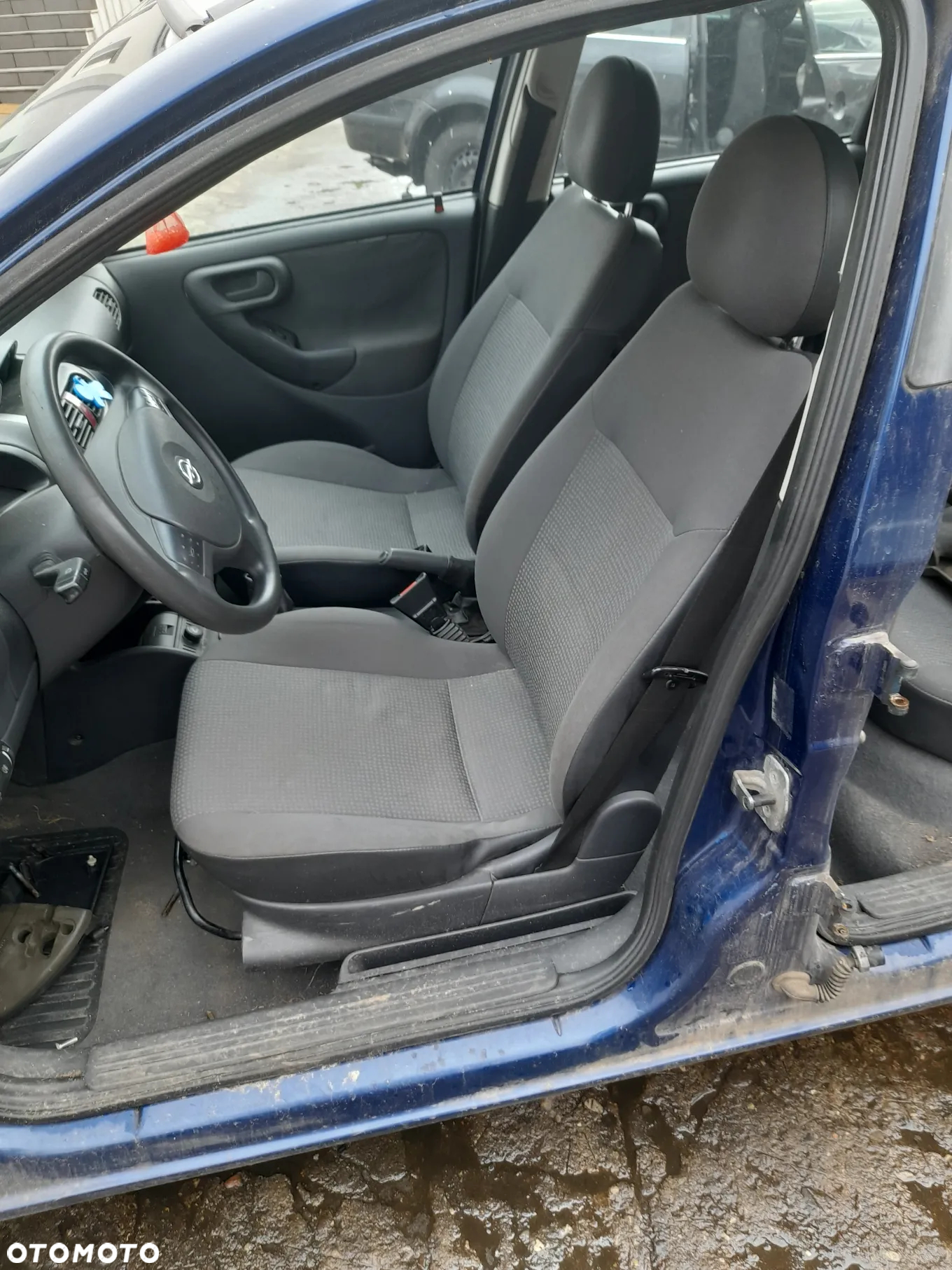 opel CORSA C  klapa tylna zderzak - 4