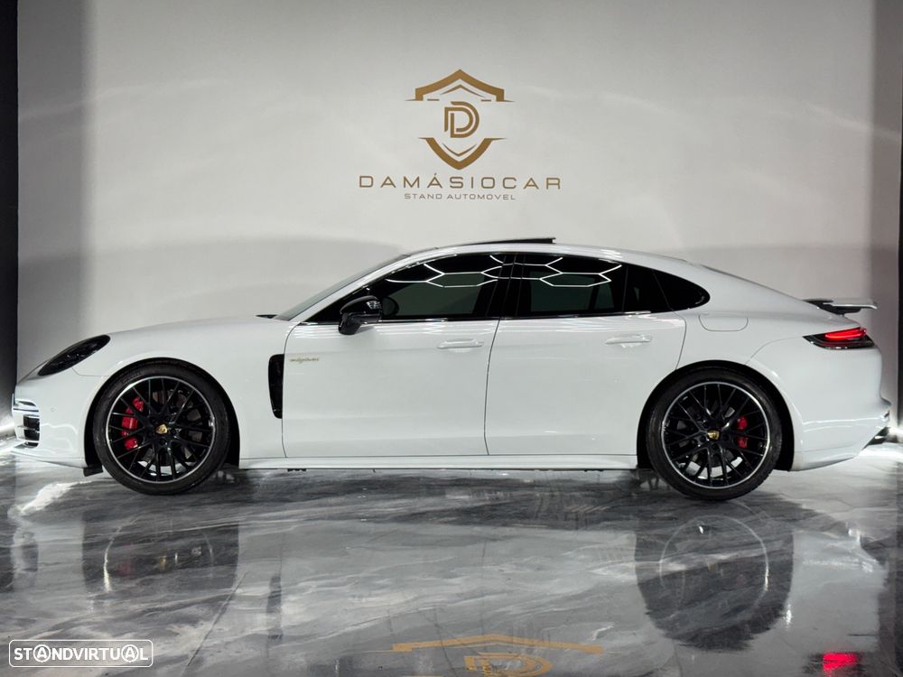 Porsche Panamera 4S E-Hybrid - 4