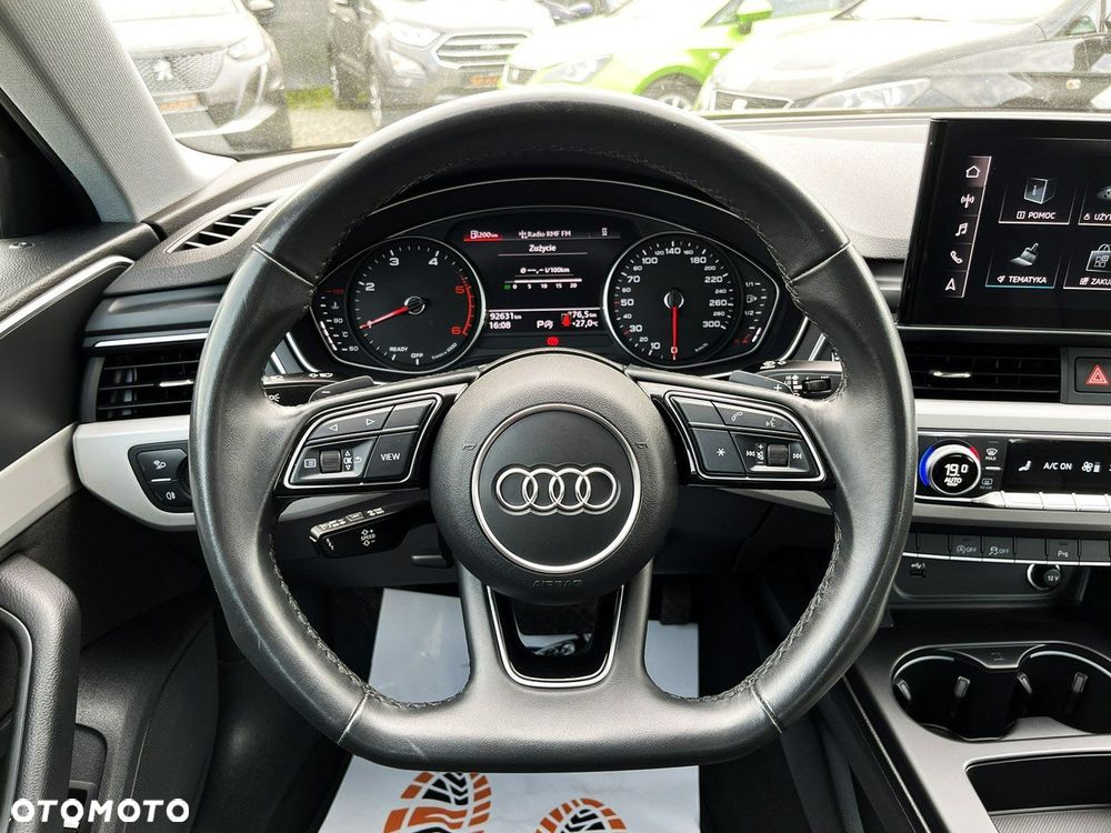 Audi A4 Limousine - 12