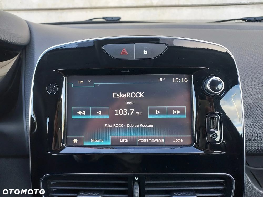 Renault Clio 1.2 16V Limited - 31