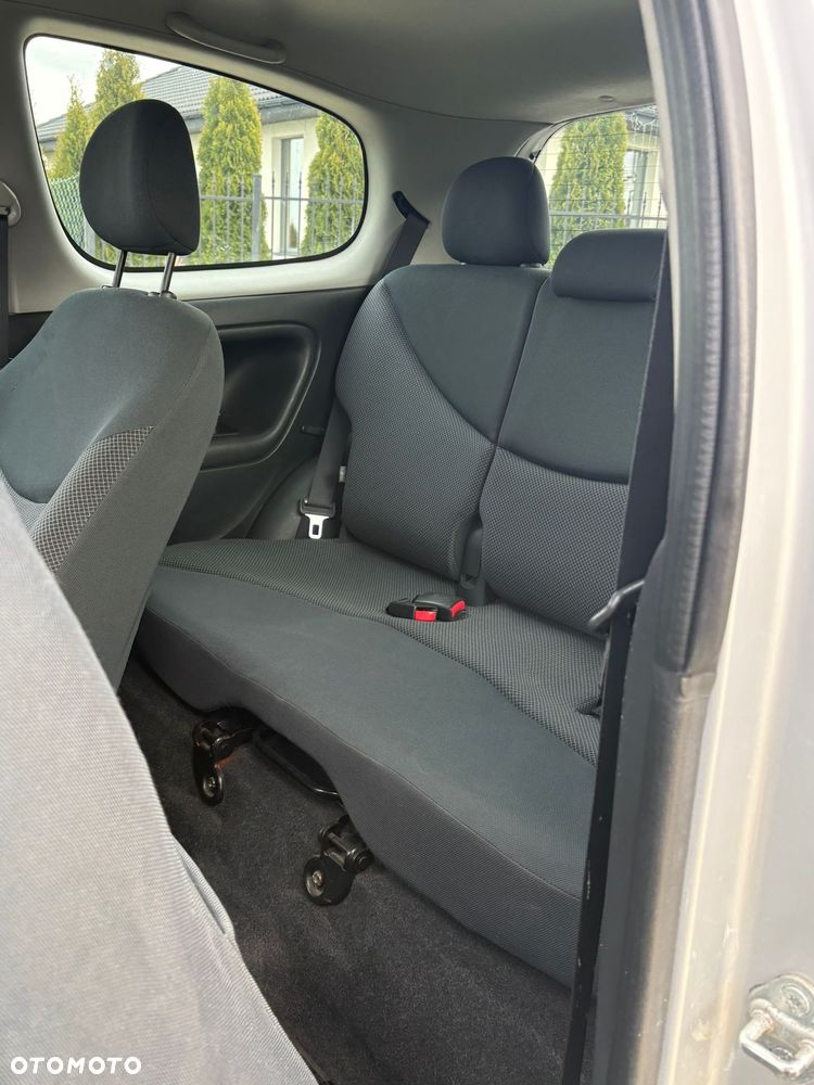 Toyota Yaris 1.3 Luna - 11