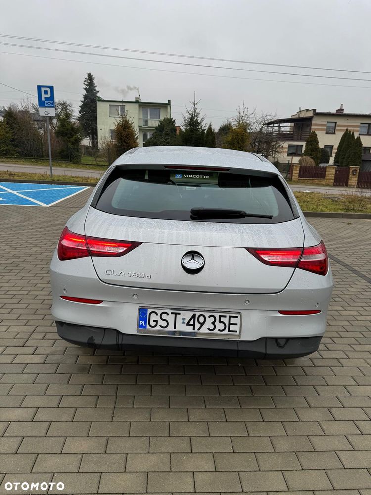 Mercedes-Benz CLA 180 d - 10