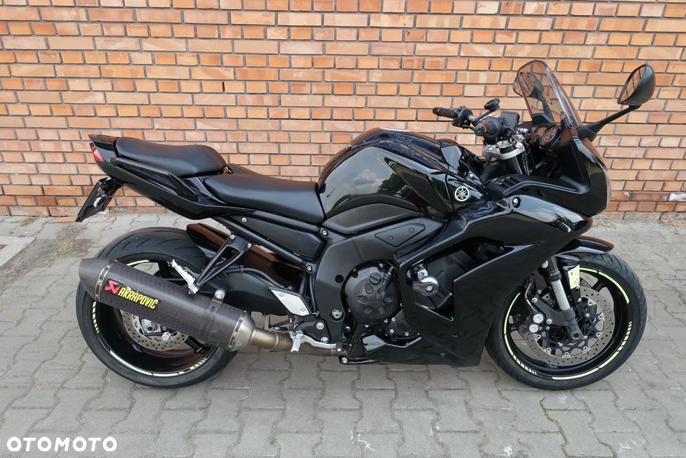 Yamaha FZ - 2