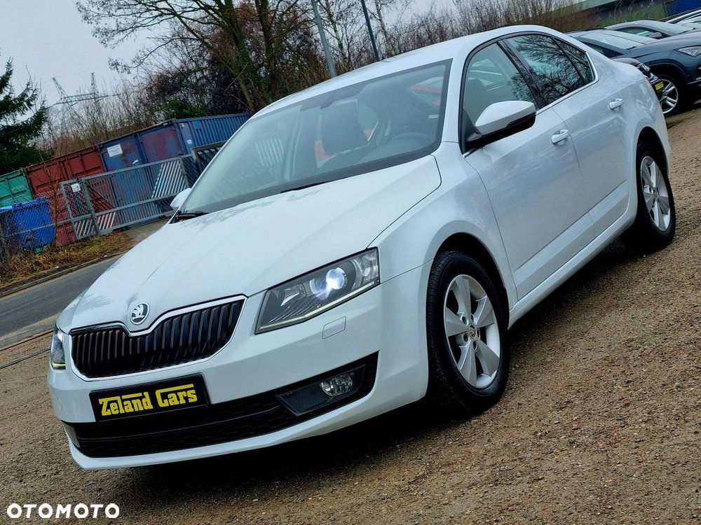 Skoda Octavia 1.6 TDI Active DSG - 2