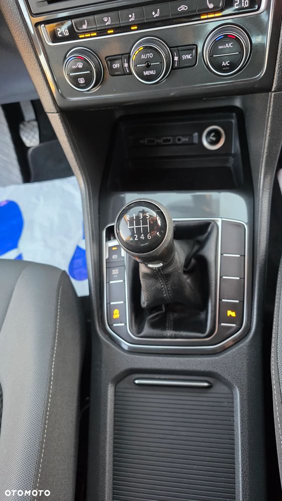 Volkswagen Golf Sportsvan 1.5 TSI ACT OPF Highline - 17