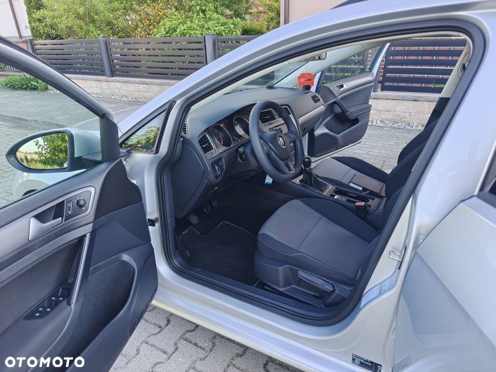 Volkswagen Golf - 13