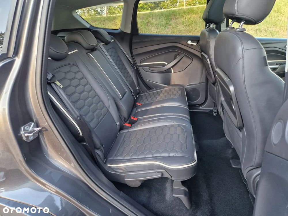 Ford Kuga - 17