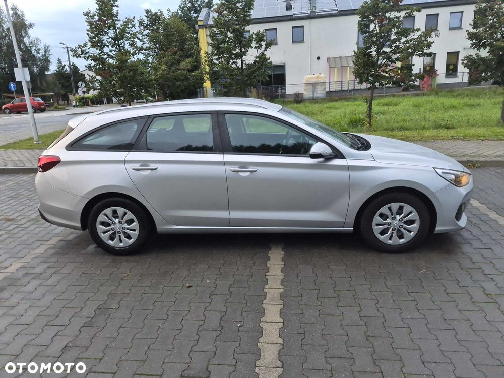 Hyundai i30 1.6 CRDI Comfort - 4