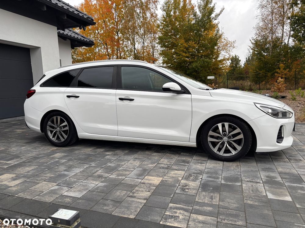 Hyundai i30 1.6 CRDI Automatik Trend - 3