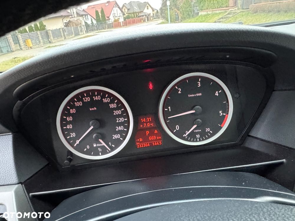 BMW Seria 5 530xd - 25