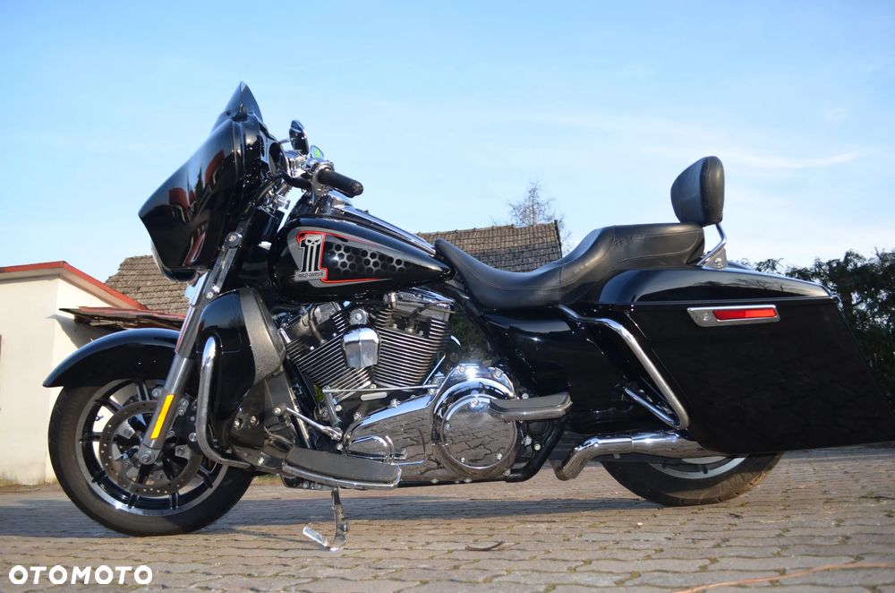 Harley-Davidson Touring Street Glide - 21