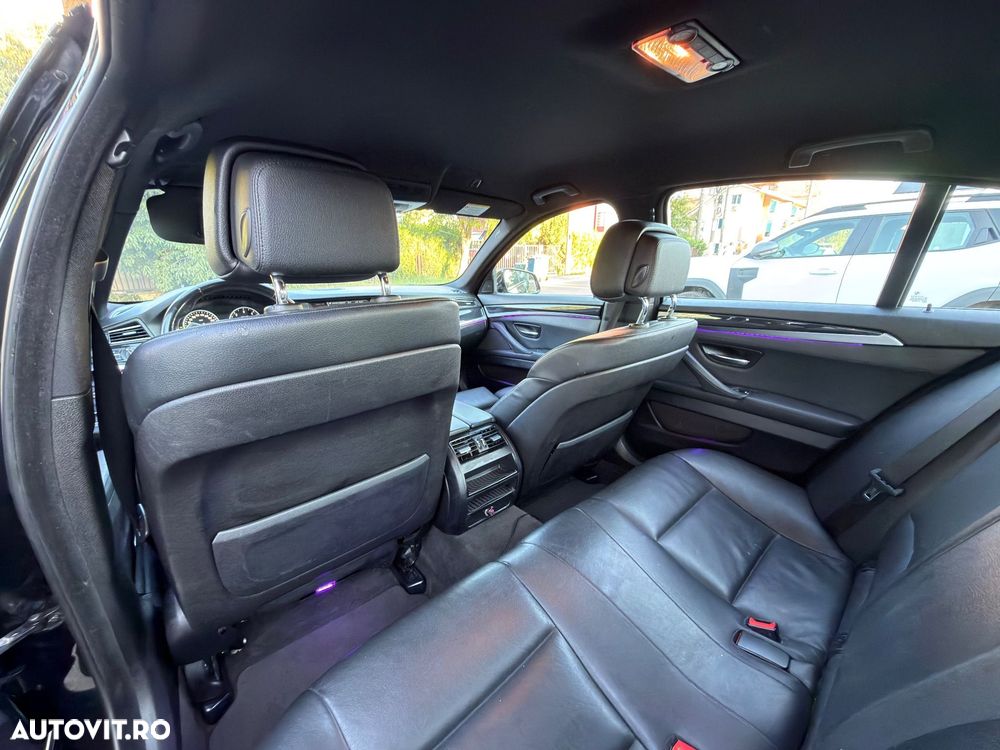 BMW Seria 5 530d xDrive AT - 11