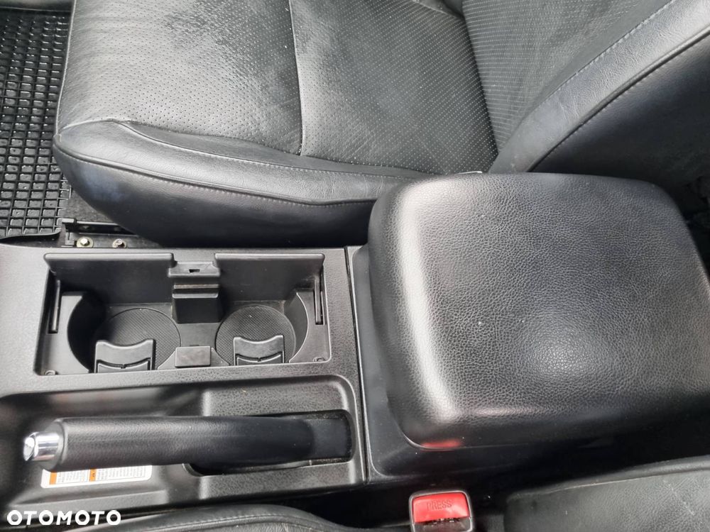 Suzuki Grand Vitara 2.4 De Luxe EU5 - 16