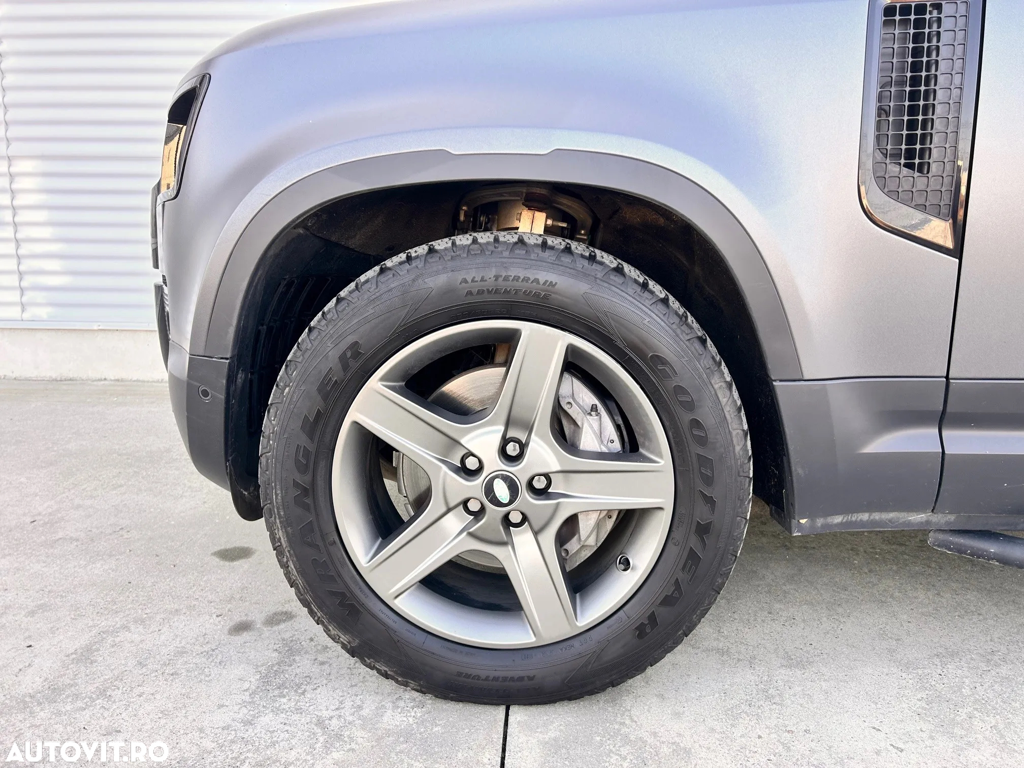 Land Rover Defender 110 3.0D 300 MHEV SE - 4