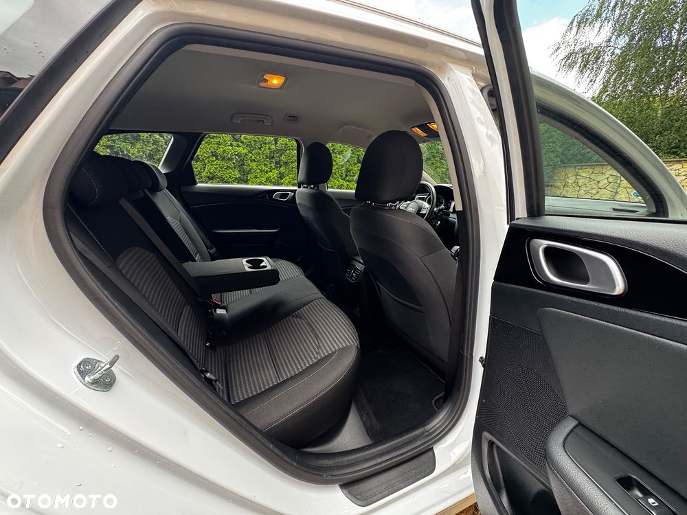 Kia Ceed 1.6 CRDi mHEV L DCT - 24