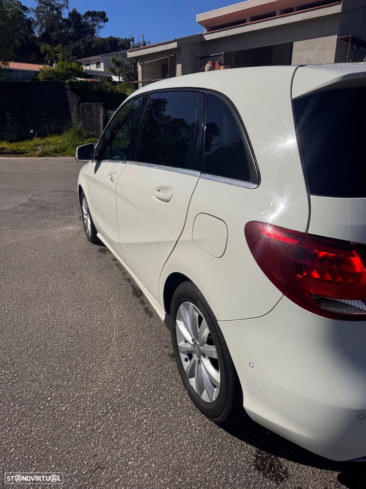 Mercedes-Benz B 200 - 5