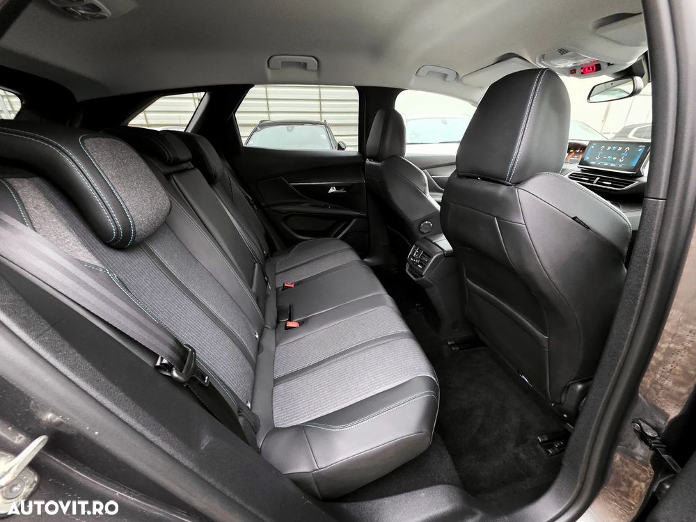 Peugeot 3008 PureTech 130 Stop & Start GPF EAT8 Allure Pack - 17