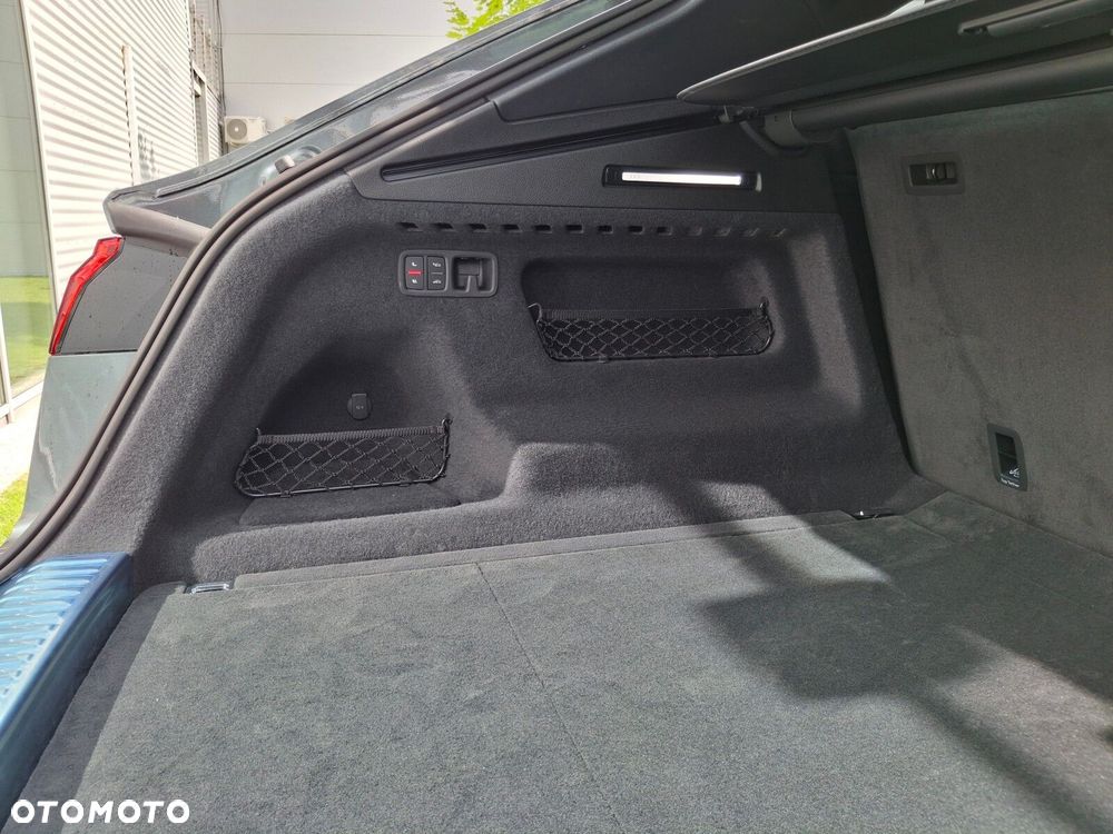 Audi Q8 - 12