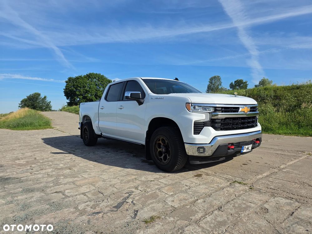 Chevrolet Silverado - 6