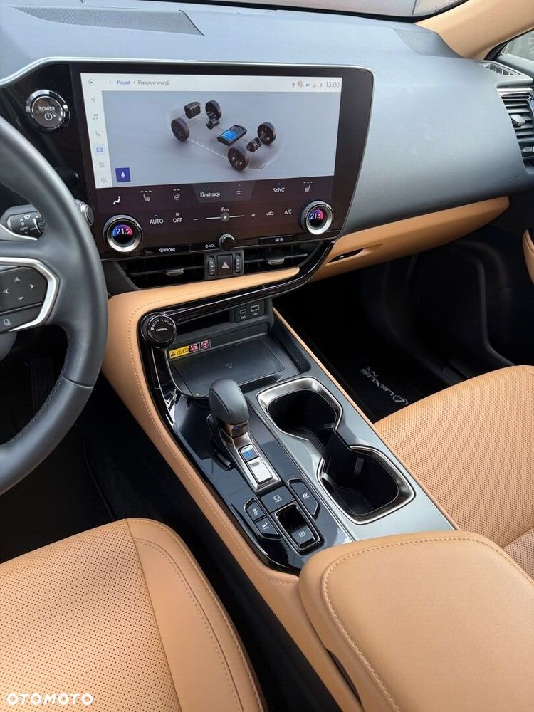 Lexus NX 350h Prestige AWD - 19