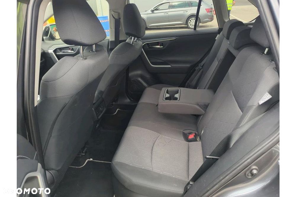 Toyota RAV4 - 11