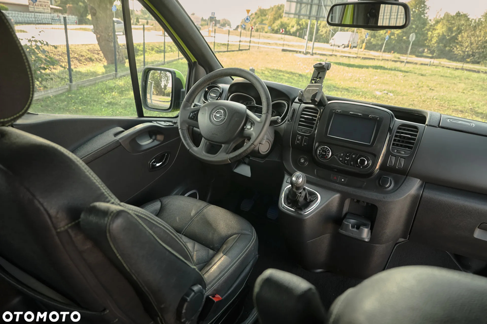 Opel Vivaro L2H1 2,9t Elegance Premium - 28